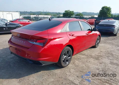 2022 Hyundai Elantra Sel z USA, uszkodzony, nr VIN KMHLM4AG8NU333594